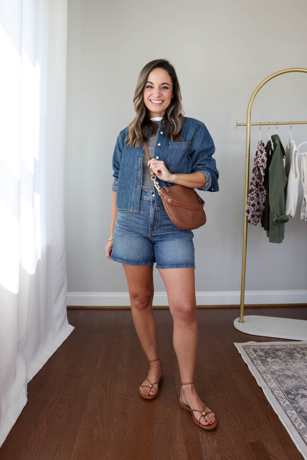Petite-friendly early fall capsule wardrobe | 13 items 20 outfits for petites | mini capsule wardrobe for fall 