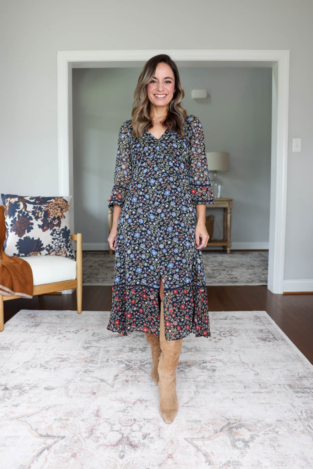 Petite-friendly midi dress for early to late fall that can be worn with heels and knee high boots | petite-friendly dresses for fall
