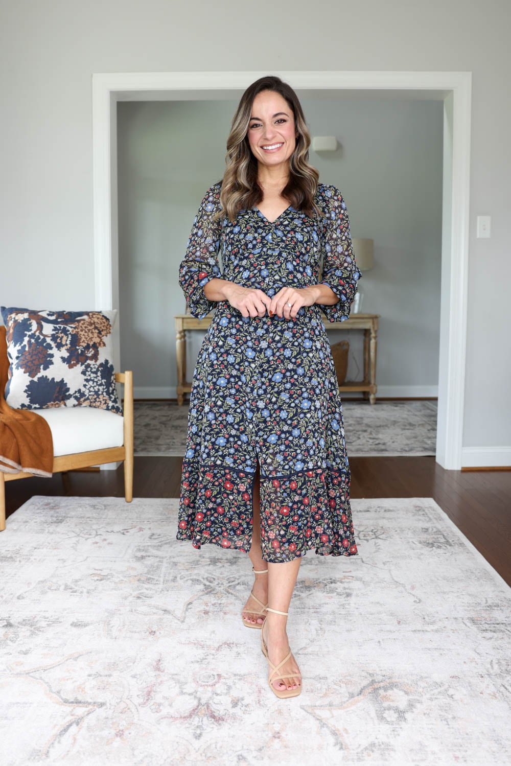 Petite-friendly midi dress for early to late fall that can be worn with heels and knee high boots | petite-friendly dresses for fall