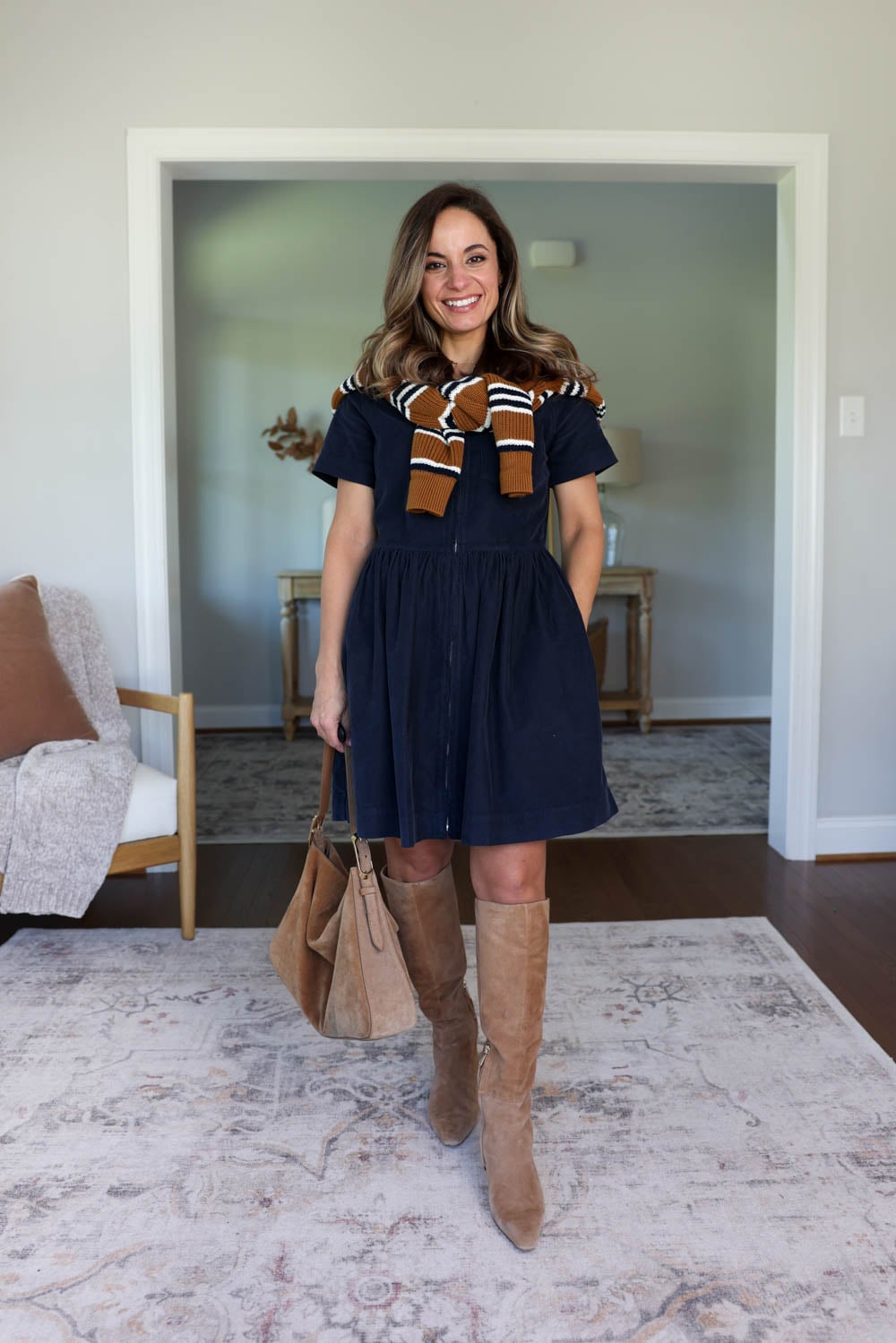 Petite-friendly capsule wardrobe for 25 items and 20 outfits | fall skirt and dress outfits from a fall capsule | corduroy skirt outfits | corduroy dress outfits