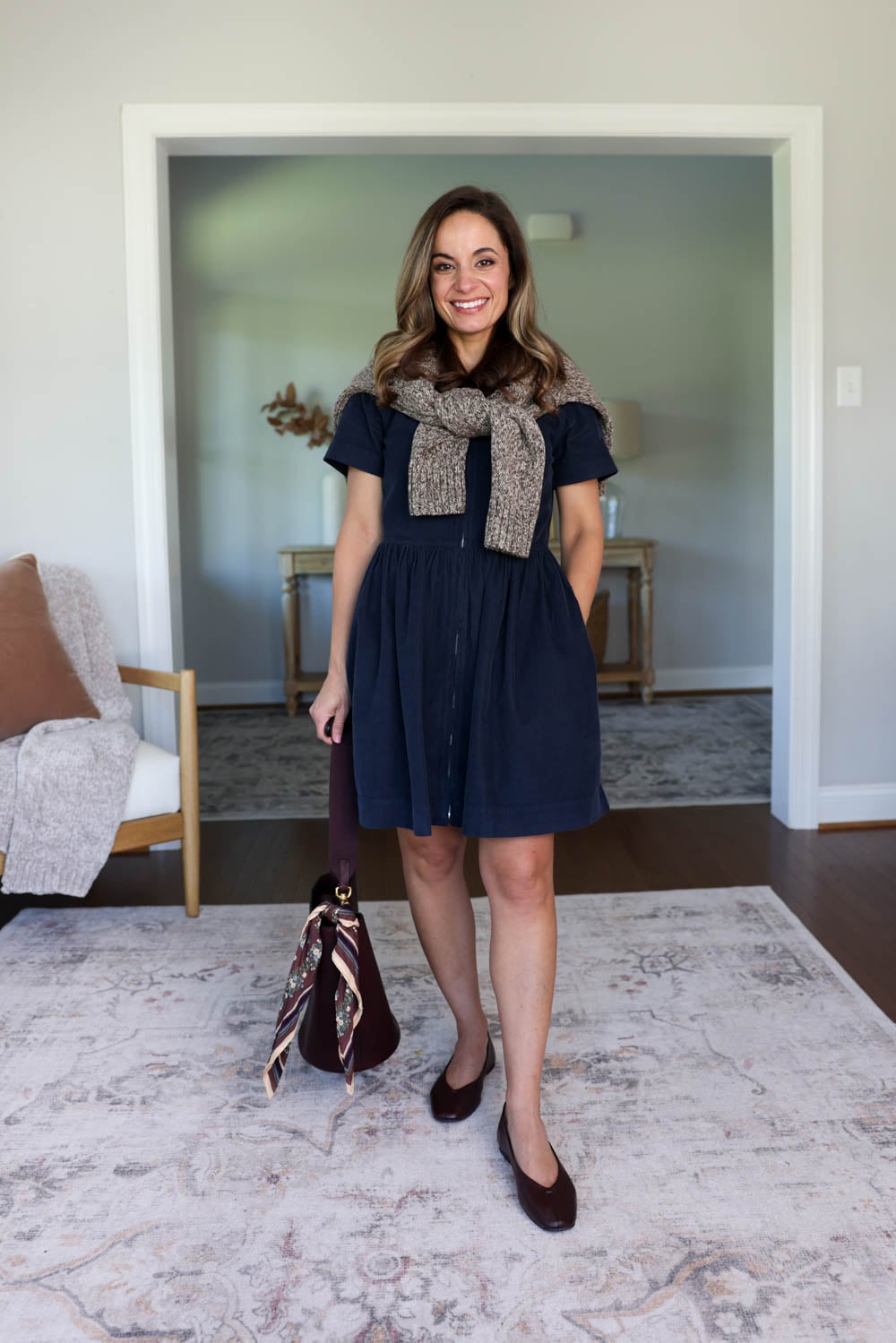 Petite-friendly capsule wardrobe for 25 items and 20 outfits | fall skirt and dress outfits from a fall capsule | corduroy skirt outfits | corduroy dress outfits