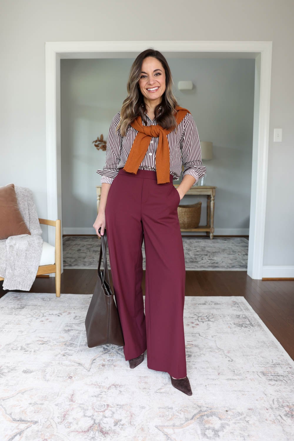 Petite-friendly outfits for work with burgundy pants | petite-friendly fall workwear capsule wardrobe | business casual outfits for petite women