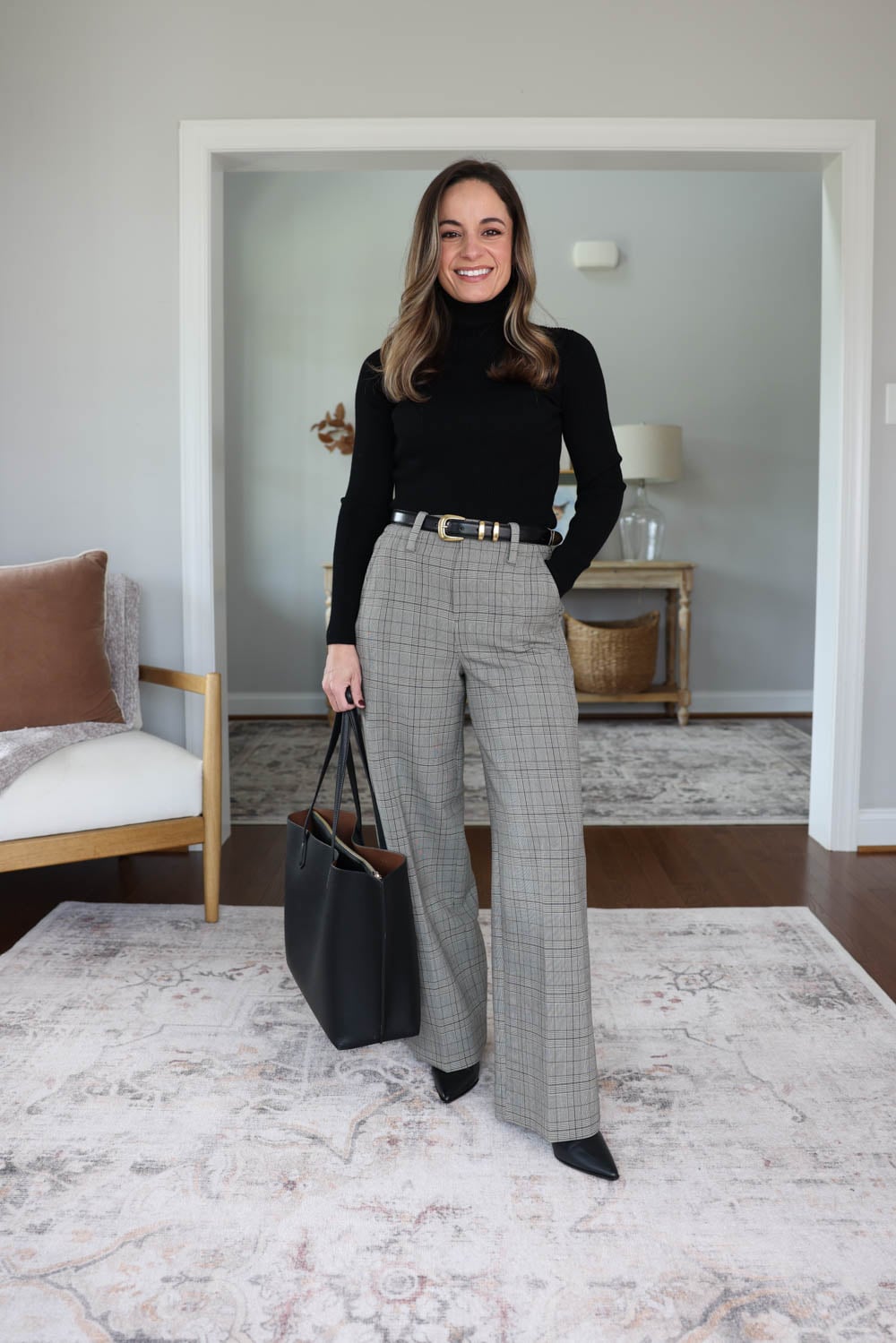 Petite-friendly outfits for work with boots | how to wear boots with workwear | petite fashion | business casual winter outfits 