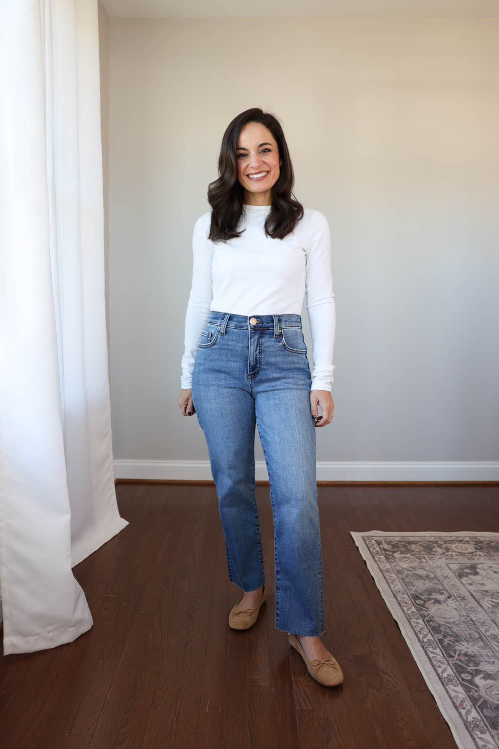 Petite-friendly straight jeans via pumps and push-ups blog | petite jeans | Kut from the Kloth jeans reviews 