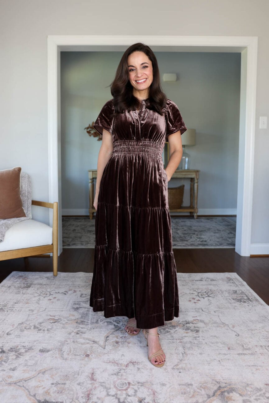 Petite-friendly fall dresses | Thanksgiving outfits for petites | petite-fashion | holiday outfits for petites | fall family photo dresses