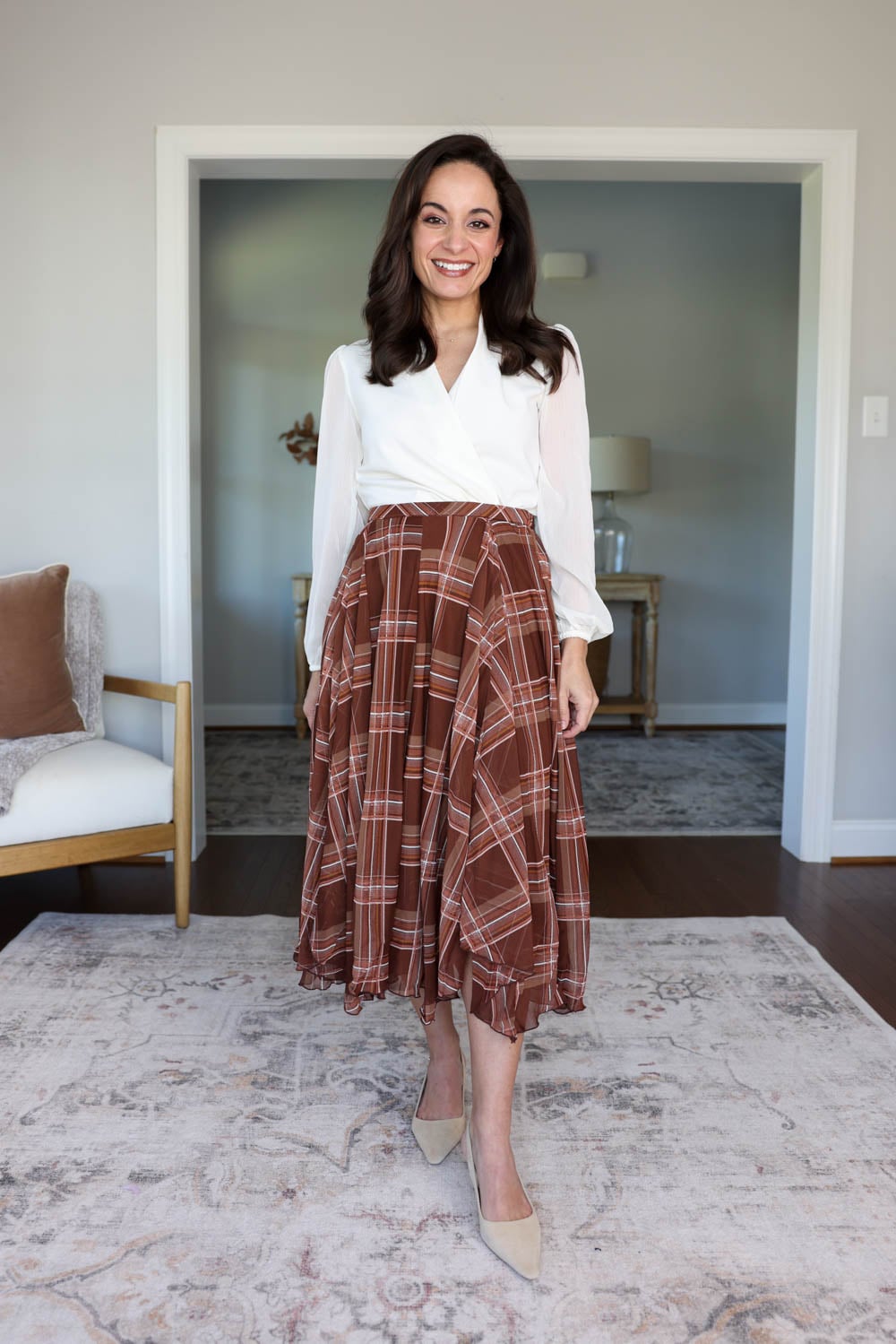 Petite-friendly Thanksgiving outfits | petite holiday outfits | fall skirts for petites 