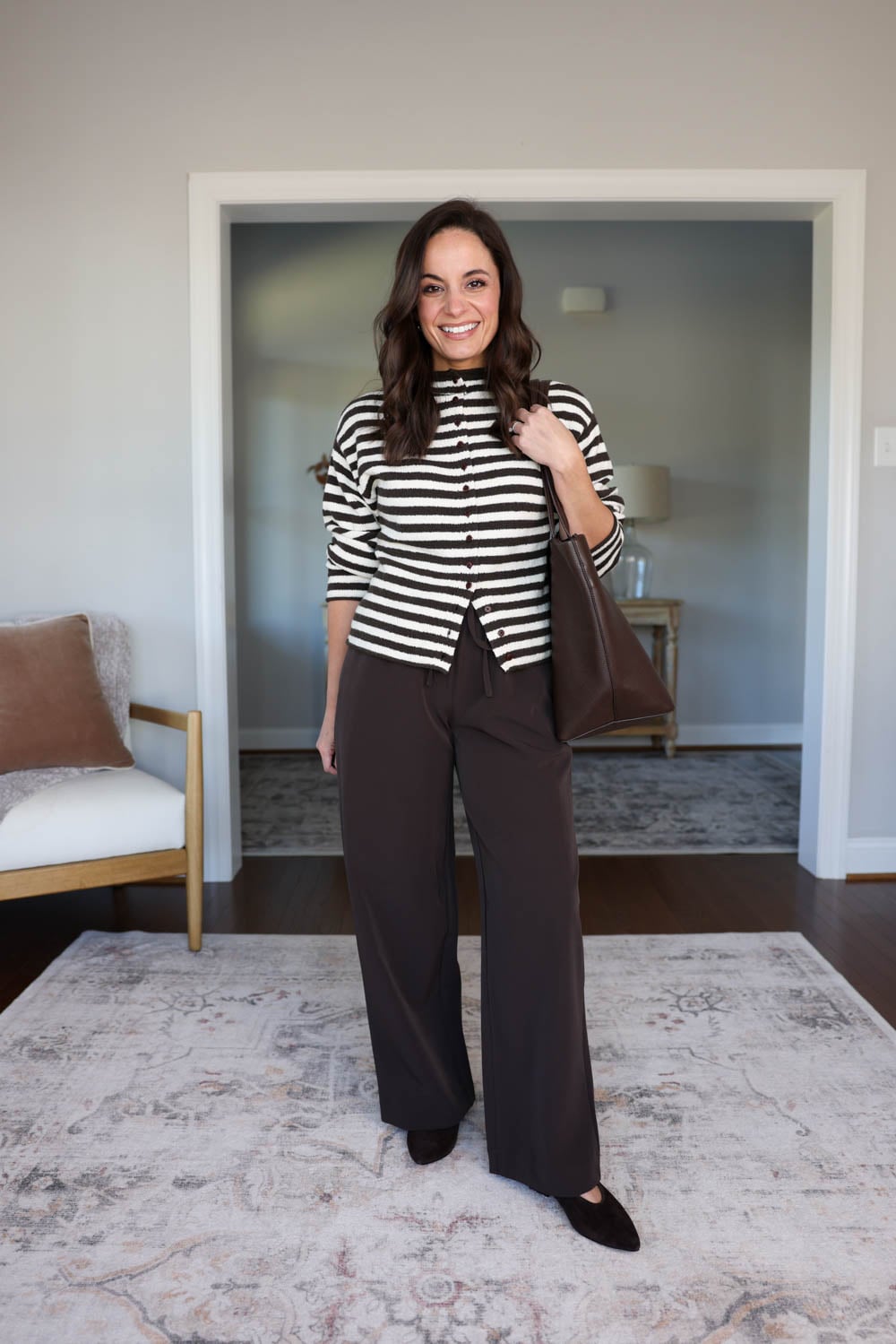 Petite-friendly outfits for work via pumps and push-ups blog | how to wear ballet flats with workwear for petites | casual workwear 